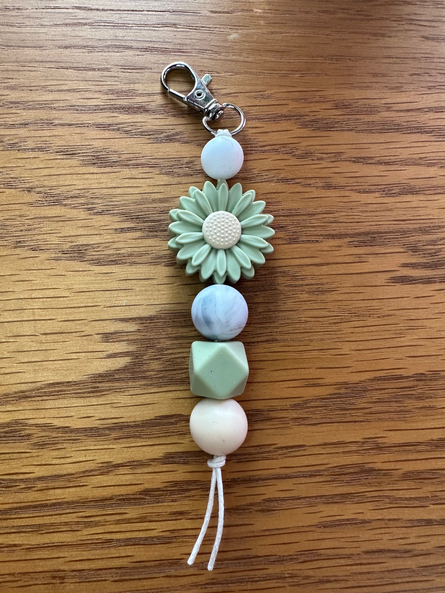 Big Cream Green Flower Keychain