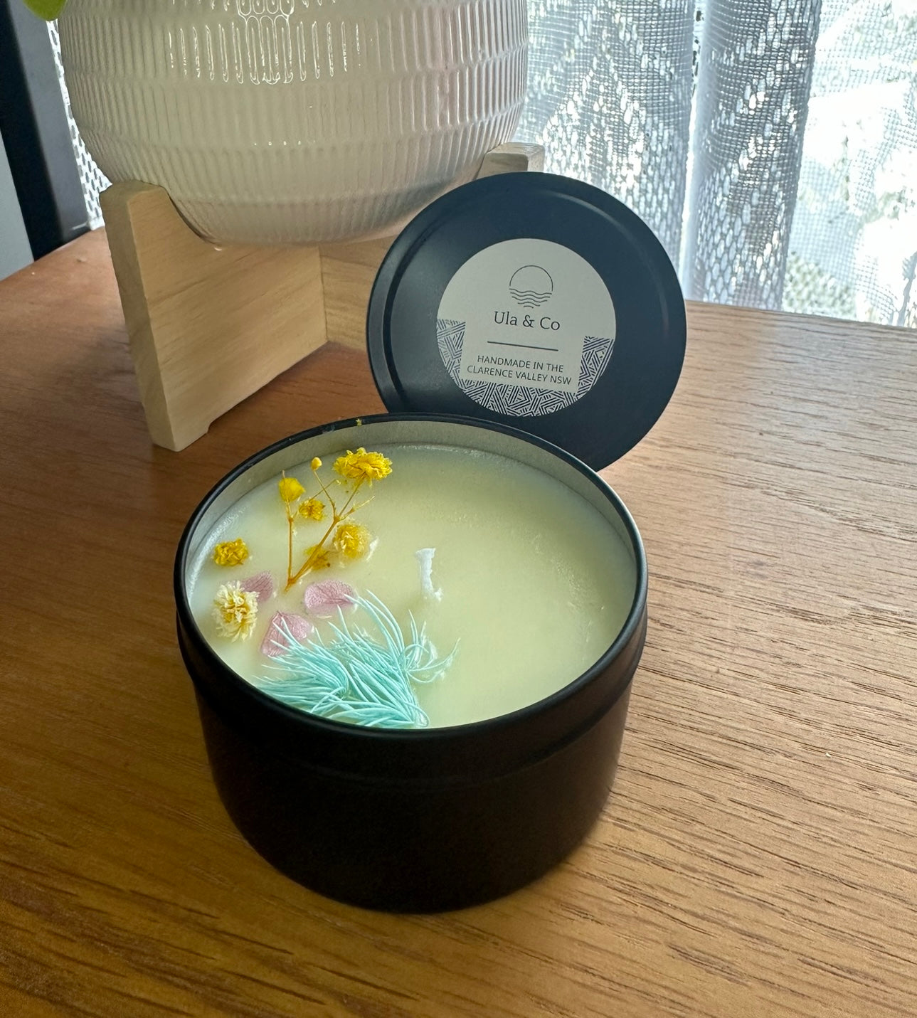 Coloured Flower 130g Candle