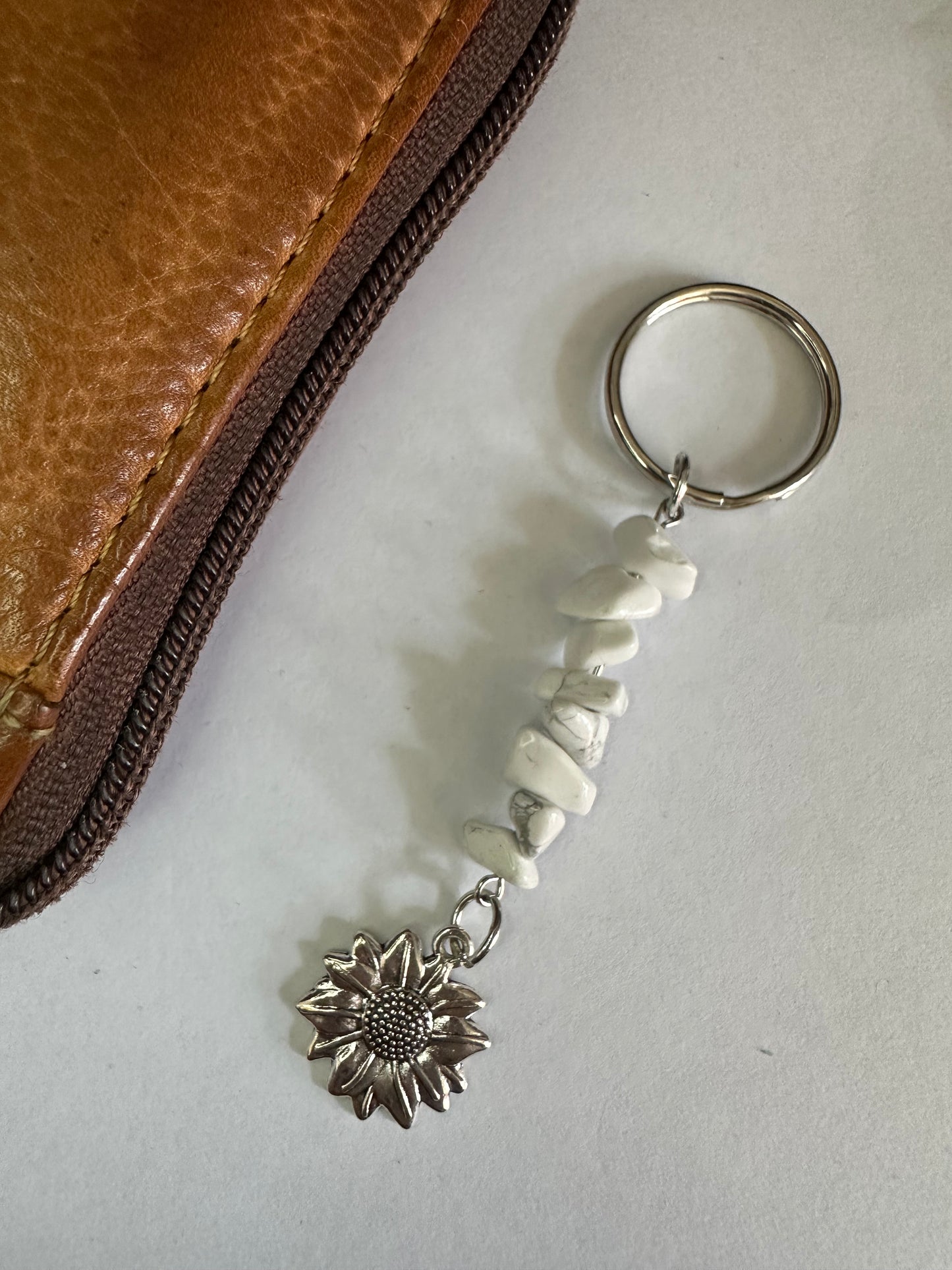 Howlite Flower Keyring